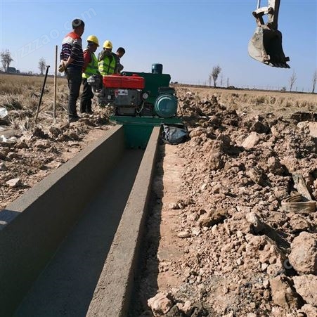 U型槽滑膜机排水沟衬砌机挖掘机排水沟专用打挖斗来图定制